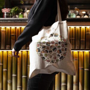 persona di profilo con borsa a spalla in cotone con stampa sushi misti e logo sushi e noodles